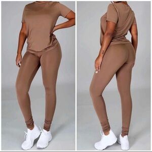 TAUPE SHORT SLEEVE T SHIRT & LEGGINGS